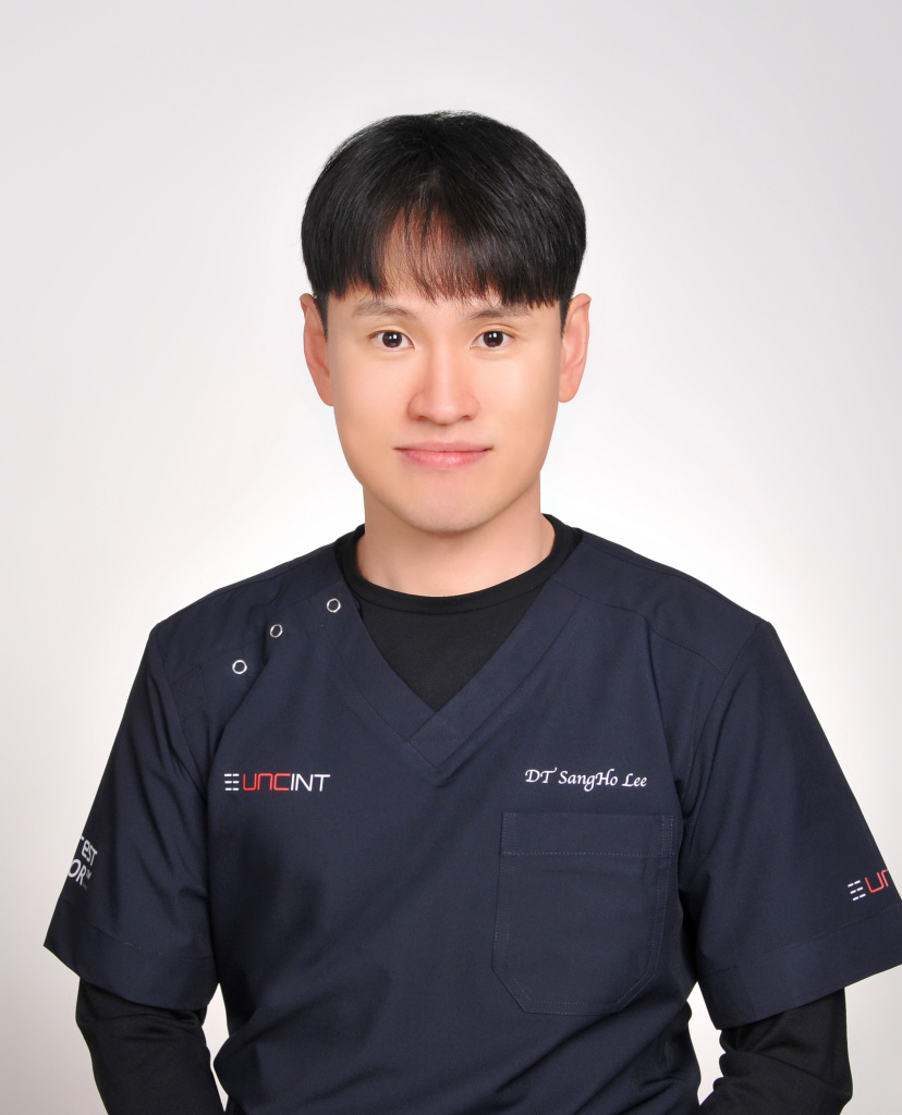 Dr. Lee in UNC(1) (002).jpg